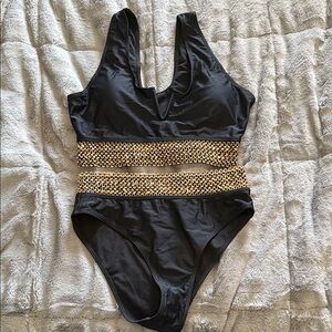 SHEIN Black and Gold Textured Fabric